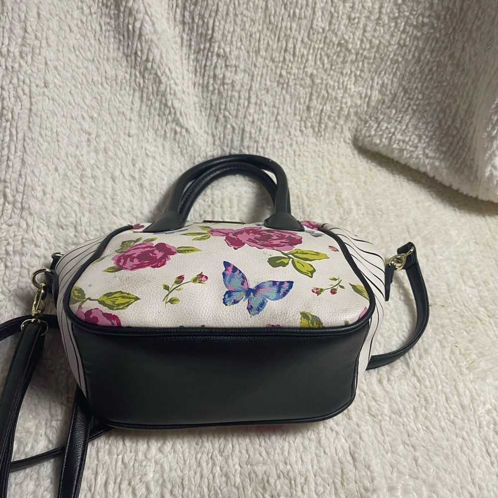 Betsey Johnson floral roses & butterflies Satchel black &white striped - Picture 4 of 9